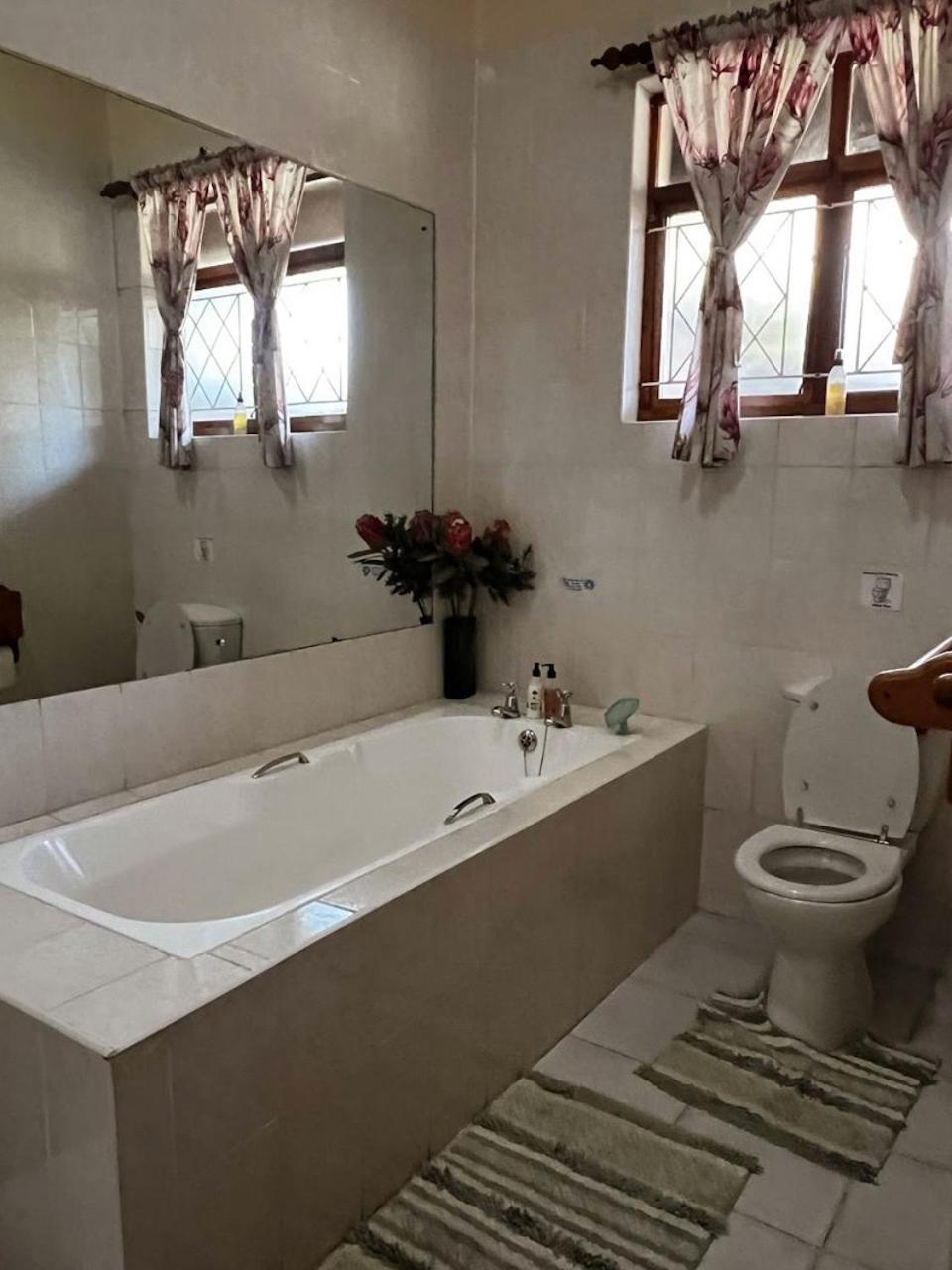 Bleu Bird Guesthouse 德班 外观 照片